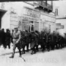 Φαρμακείο Χ. Λητου Σταδίου 17 Αθήνα 1935 Διακρίνεται το κτήριο του ΟΤΕ (τότε ΑΕΤΕ) στο Νο. 15 Στο Νο. 17 πιθανότατα η οικία Κουτσαλέξη (έργο του Ζiller) με το Φαρμακείο του X. Λήτου στο ισόγειο. Μετά την Χρήστου Λαδά το κατάστημα "Αγαλιώτης & Σια" (μετά τον Αγαλιώτη, στο μαγαζί στεγάστηκε μέχρι και τη φωτιά το Studio Kosta Boda, στις 12 Φεβρουαρίου του 2012.